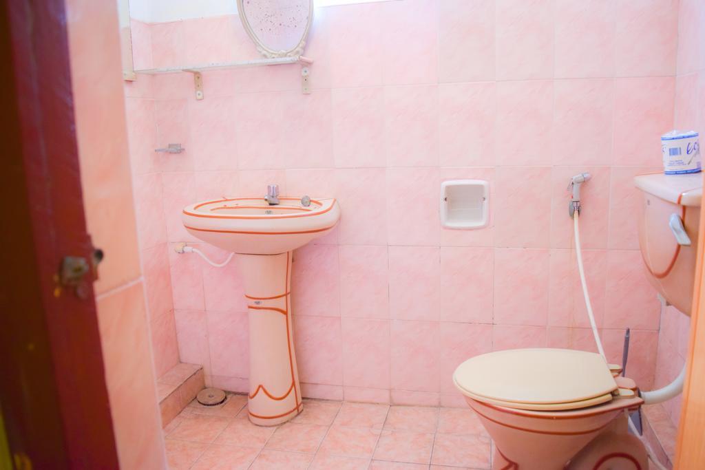 Shammie Guest House Хіккадува Екстер'єр фото