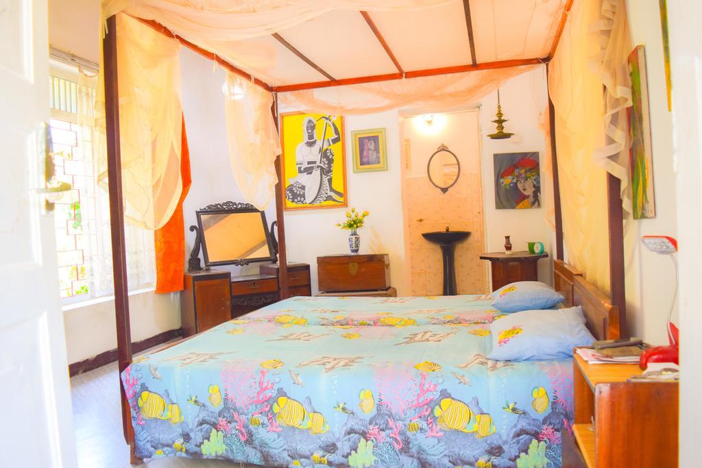 Shammie Guest House Хіккадува Екстер'єр фото