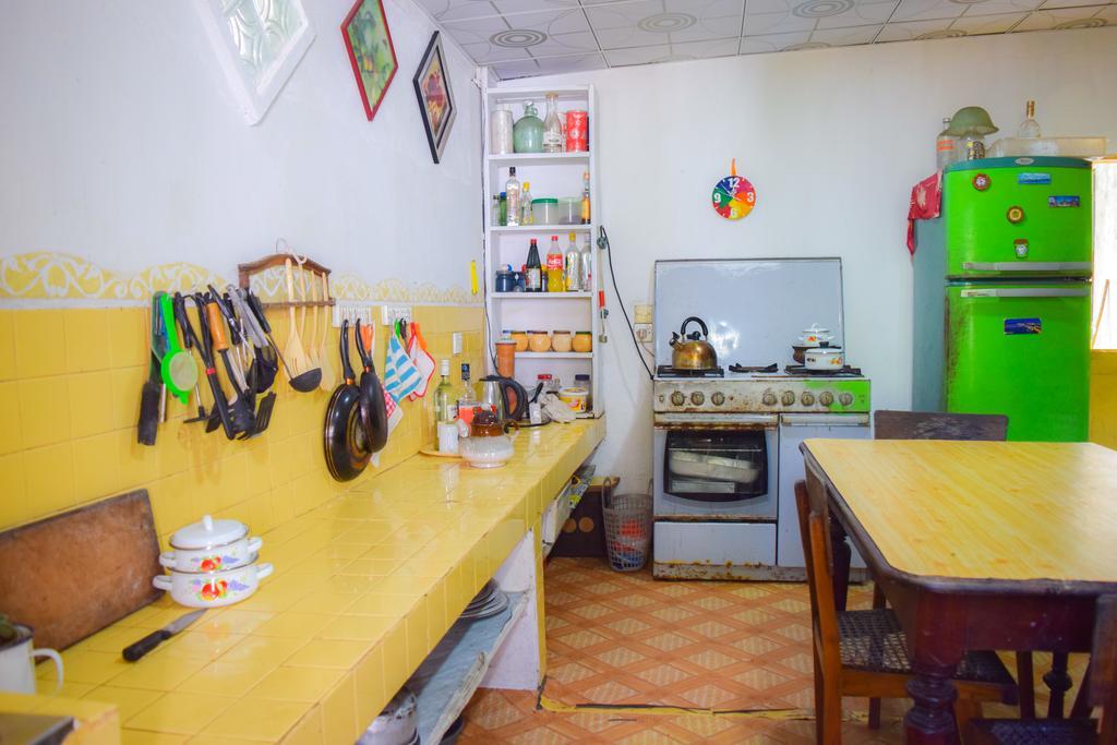 Shammie Guest House Хіккадува Екстер'єр фото